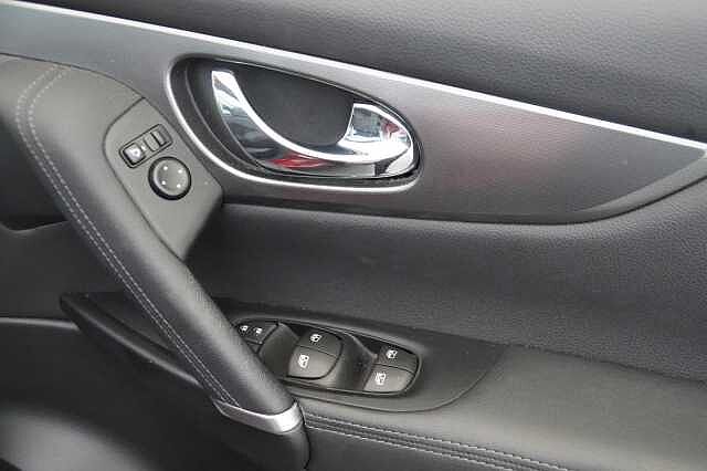 Nissan Qashqai 1.3 DIG-T 160 Tekna with BOSE Audio and Drive Assist Technology