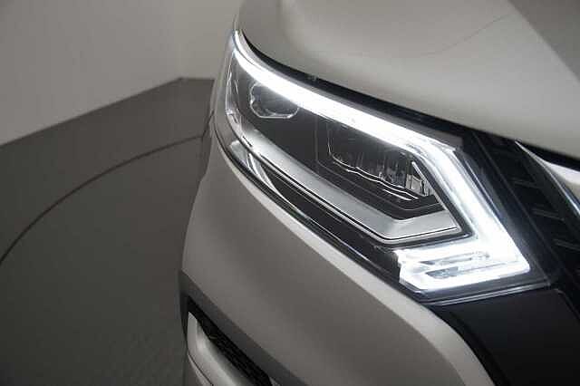 Nissan Qashqai 1.3 DIG-T 160 Tekna with BOSE Audio and Drive Assist Technology