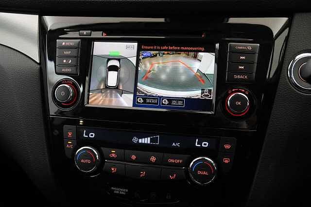 Nissan Qashqai 1.3 DIG-T 160 Tekna with BOSE Audio and Drive Assist Technology