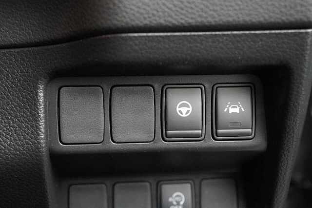 Nissan Qashqai 1.3 DIG-T 160 Tekna with BOSE Audio and Drive Assist Technology