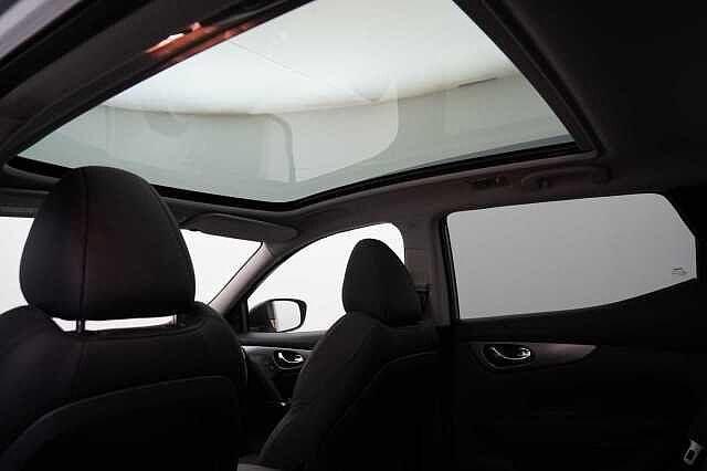Nissan Qashqai 1.3 DIG-T 160 Tekna with BOSE Audio and Drive Assist Technology