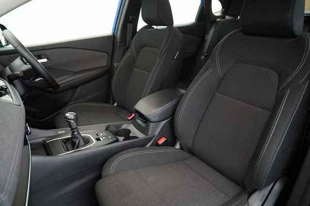 Nissan Qashqai 1.3 DIG-T MH 140 Acenta Premium with Rear View Camera