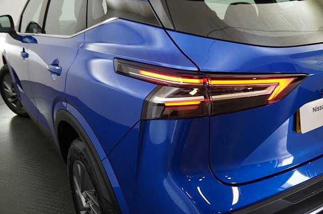 Nissan Qashqai 1.3 DIG-T MH 140 Acenta Premium with Rear View Camera