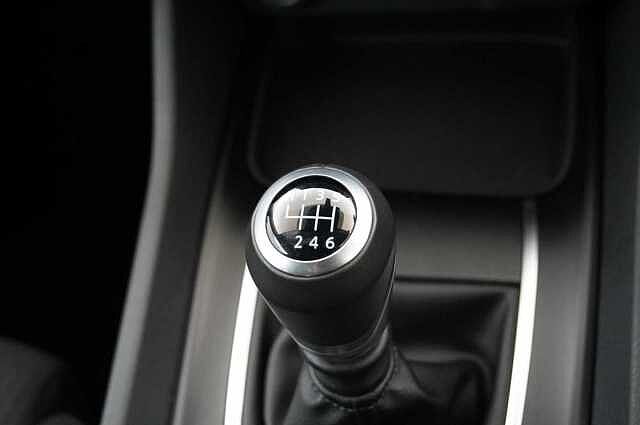 Nissan Qashqai 1.3 DIG-T MH 140 Acenta Premium with Rear View Camera