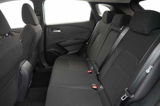 Nissan Qashqai 1.3 DIG-T MH 140 Acenta Premium with Rear View Camera