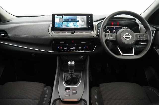 Nissan Qashqai 1.3 DIG-T MH 140 Acenta Premium with Rear View Camera