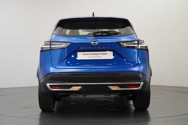 Nissan Qashqai 1.3 DIG-T MH 140 Acenta Premium with Rear View Camera