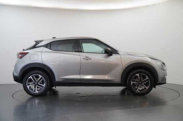 Nissan Juke 1.0 DIG-T 114 N-Connecta DCT Auto with Sat Nav and Rear View Camera