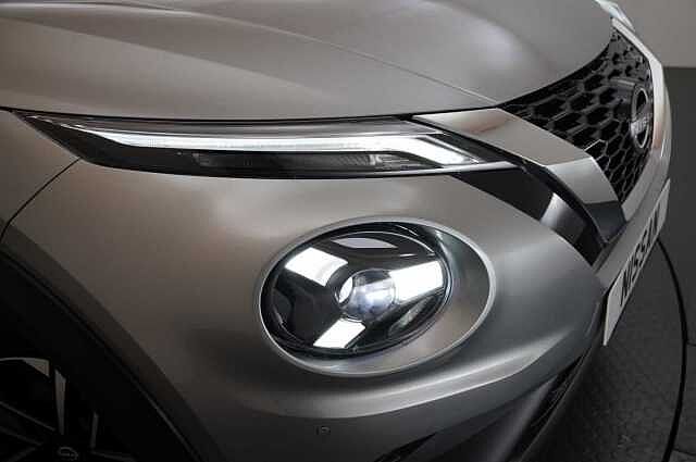 Nissan Juke 1.0 DIG-T 114 Acenta Premium DCT Auto with Sat Nav and Rear View Camera
