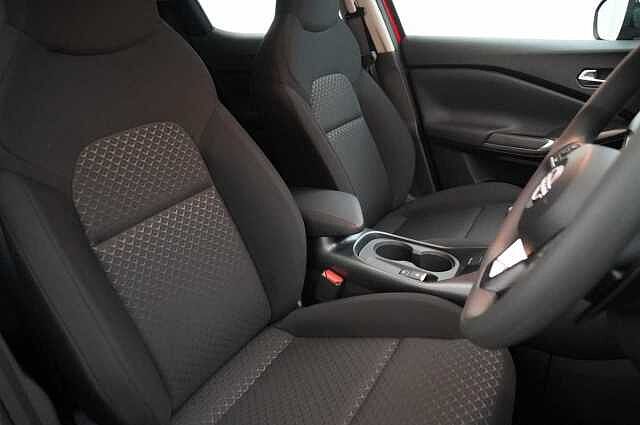 Nissan Juke 1.0 DIG-T 114 Acenta Premium DCT Auto with Sat Nav and Rear View Camera