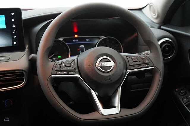 Nissan Juke 1.0 DIG-T 114 Acenta Premium DCT Auto with Sat Nav and Rear View Camera