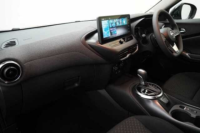 Nissan Juke 1.0 DIG-T 114 Acenta Premium DCT Auto with Sat Nav and Rear View Camera
