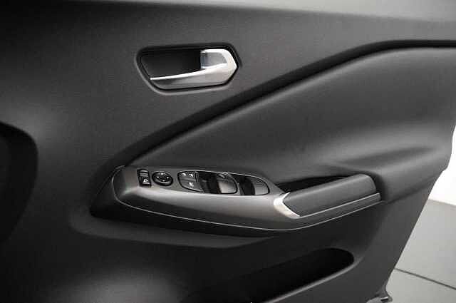 Nissan Juke 1.0 DIG-T 114 Acenta Premium DCT Auto with Sat Nav and Rear View Camera