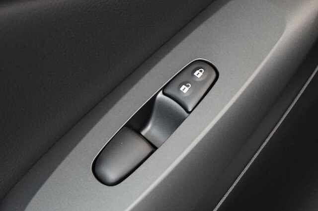 Nissan Juke 1.0 DIG-T 114 Acenta Premium DCT Auto with Sat Nav and Rear View Camera