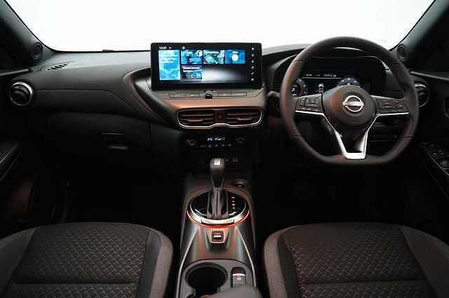 Nissan Juke 1.0 DIG-T 114 N-Connecta DCT Auto with Sat Nav and Rear View Camera
