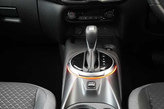 Nissan Juke 1.0 DIG-T 114 N-Connecta DCT Auto with Sat Nav and Rear View Camera