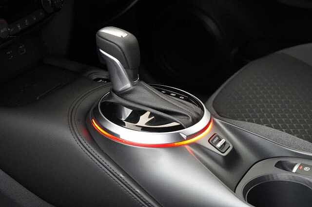 Nissan Juke 1.0 DIG-T 114 N-Connecta DCT Auto with Sat Nav and Rear View Camera