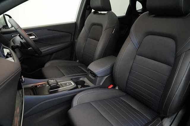 Nissan Qashqai 1.3 DIG-T MH 158 Tekna X-Tronic Auto with Glass Roof and Pro Pilot Assist