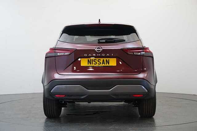 Nissan Qashqai 1.3 DIG-T MH 158 Tekna X-Tronic Auto with Glass Roof and Pro Pilot Assist