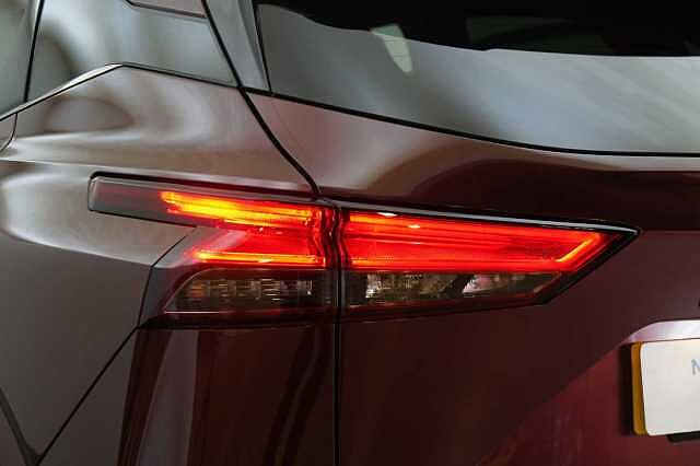 Nissan Qashqai 1.3 DIG-T MH 158 Tekna X-Tronic Auto with Glass Roof and Pro Pilot Assist