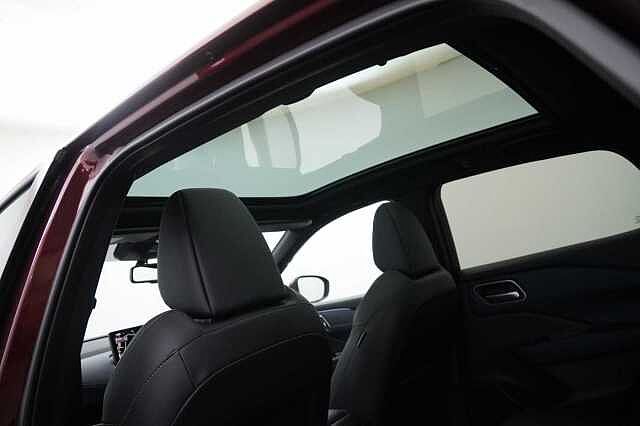 Nissan Qashqai 1.3 DIG-T MH 158 Tekna X-Tronic Auto with Glass Roof and Pro Pilot Assist