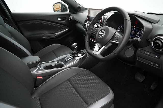 Nissan Juke 1.0 DIG-T 114 N-Connecta DCT Auto with Sat Nav and Rear View Camera