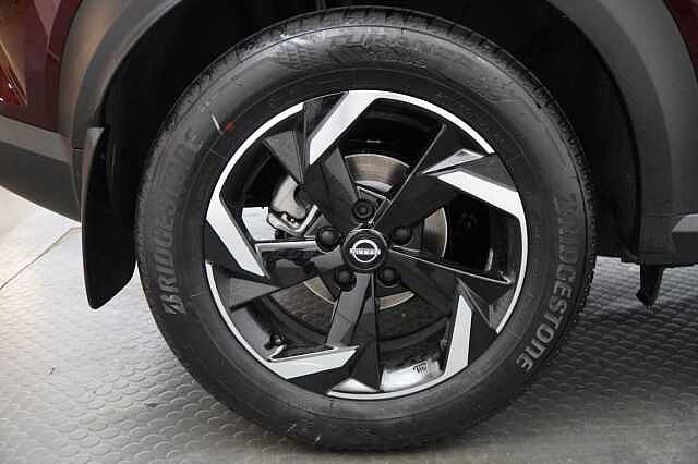 Nissan Juke 1.0 DIG-T 114 N-Connecta DCT Auto with Sat Nav and Rear View Camera