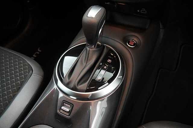 Nissan Juke 1.0 DIG-T 114 N-Connecta DCT Auto with Sat Nav and Rear View Camera