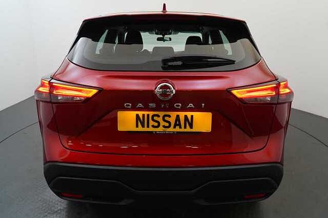 Nissan Qashqai 1.3 DIG-T MH 140 Acenta Premium with Rear View Camera and Intelligent Key