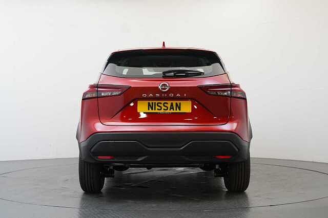 Nissan Qashqai 1.3 DIG-T MH 140 Acenta Premium with Rear View Camera and Intelligent Key