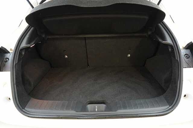 Nissan Juke 1.0 DIG-T 114 Tekna with BOSE Audio and Drive Assist Technology