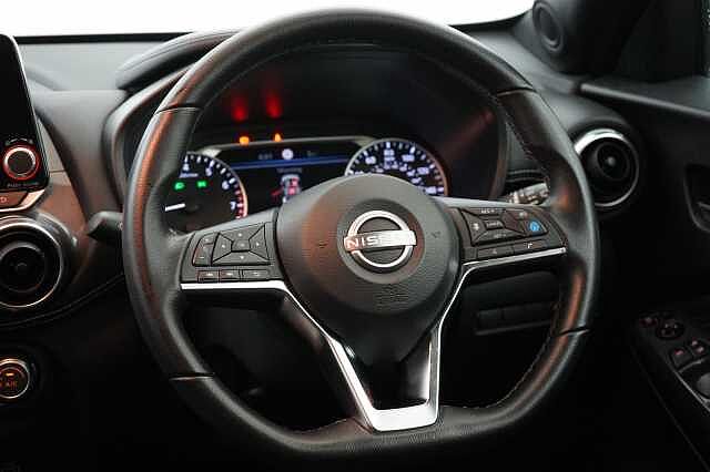 Nissan Juke 1.0 DIG-T 114 Tekna with BOSE Audio and Drive Assist Technology