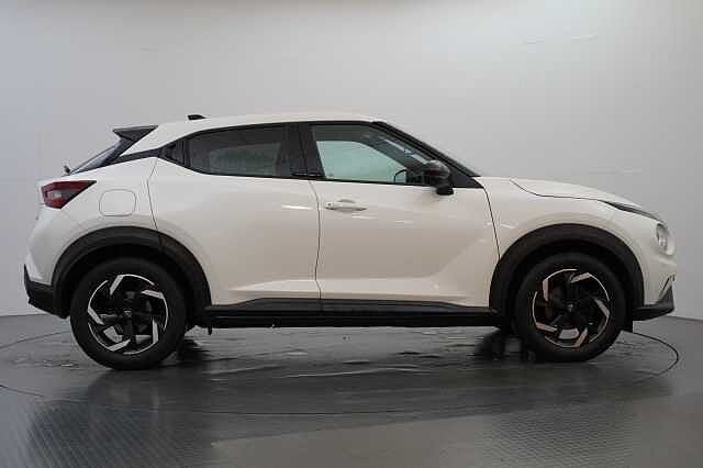 Nissan Juke 1.0 DIG-T 114 Tekna with BOSE Audio and Drive Assist Technology