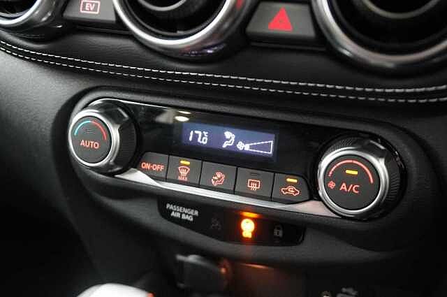 Nissan Juke 1.6 143 HEV Hybrid N-Connecta Auto with Sat Nav and Rear View Camera