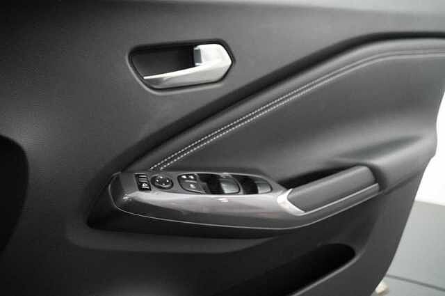 Nissan Juke 1.6 143 HEV Hybrid N-Connecta Auto with Sat Nav and Rear View Camera