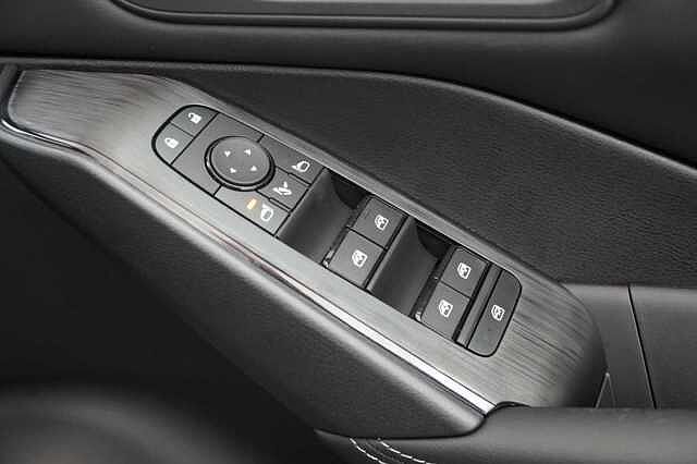 Nissan Qashqai 1.3 DIG-T MH 158 Acenta Premium X-Tronic Auto with Rear View Camera