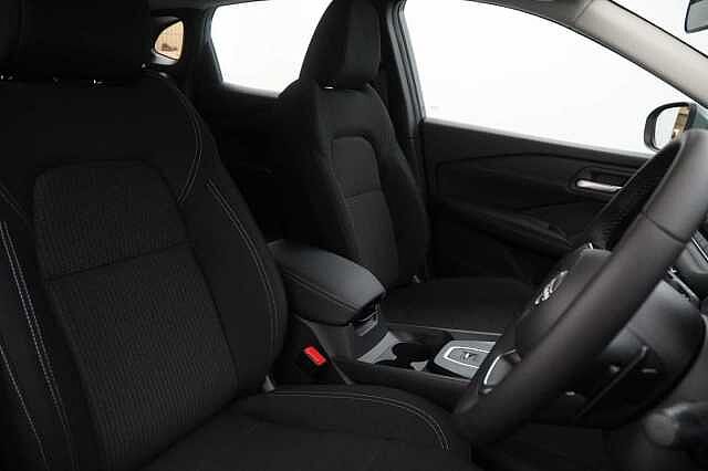 Nissan Qashqai 1.3 DIG-T MH 158 Acenta Premium X-Tronic Auto with Rear View Camera