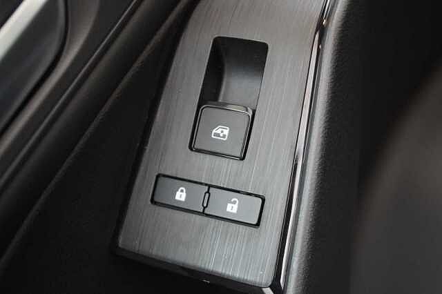 Nissan Qashqai 1.3 DIG-T MH 158 Acenta Premium X-Tronic Auto with Rear View Camera