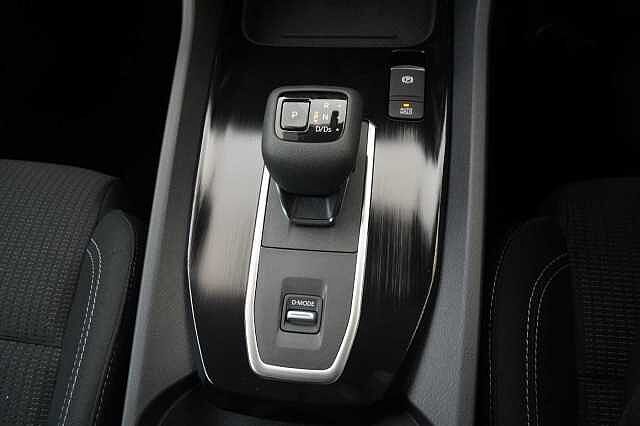 Nissan Qashqai 1.3 DIG-T MH 158 Acenta Premium X-Tronic Auto with Rear View Camera