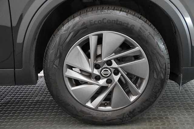 Nissan Qashqai 1.3 DIG-T MH 158 Acenta Premium X-Tronic Auto with Rear View Camera