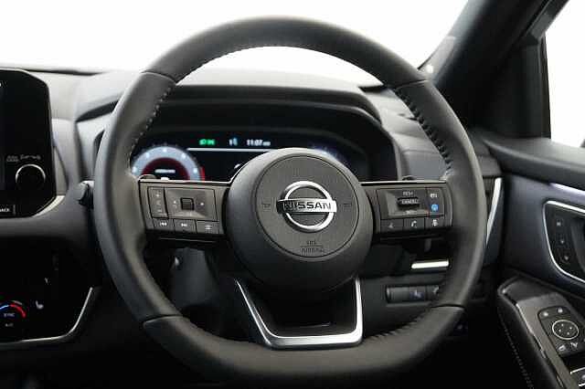 Nissan Qashqai 1.3 DIG-T MH 158 4WD Tekna+ X-Tronic Auto with BOSE and Pro Pilot Assist