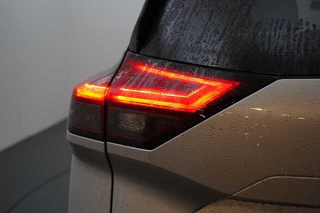 Nissan X-Trail 1.5 204 e-Power N-Connecta Auto with 5 Seats + Sat Nav and 360 Cameras