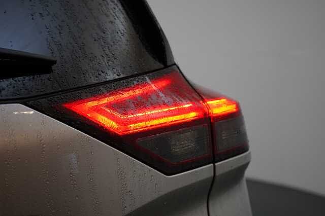 Nissan X-Trail 1.5 204 e-Power N-Connecta Auto with 5 Seats + Sat Nav and 360 Cameras