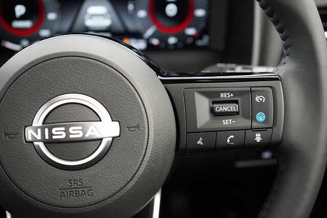 Nissan X-Trail 1.5 204 e-Power N-Connecta Auto with 5 Seats + Sat Nav and 360 Cameras