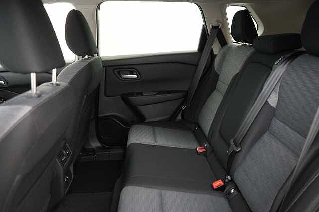 Nissan X-Trail 1.5 204 e-Power N-Connecta Auto with 5 Seats + Sat Nav and 360 Cameras