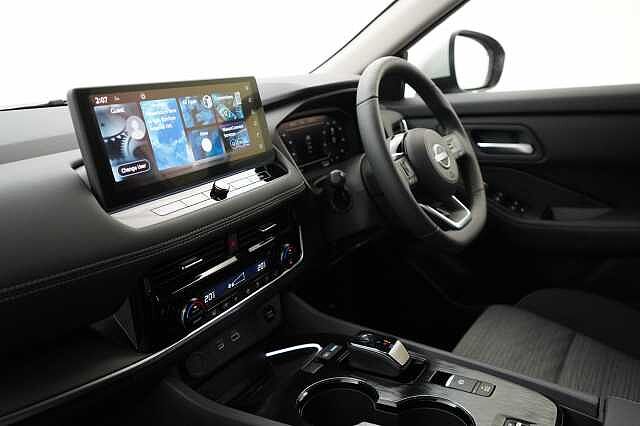 Nissan X-Trail 1.5 204 e-Power N-Connecta Auto with 5 Seats + Sat Nav and 360 Cameras