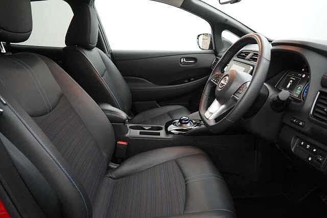 Nissan LEAF 39KW N-Connecta Auto with Sat Nav and 360 Around View Cameras