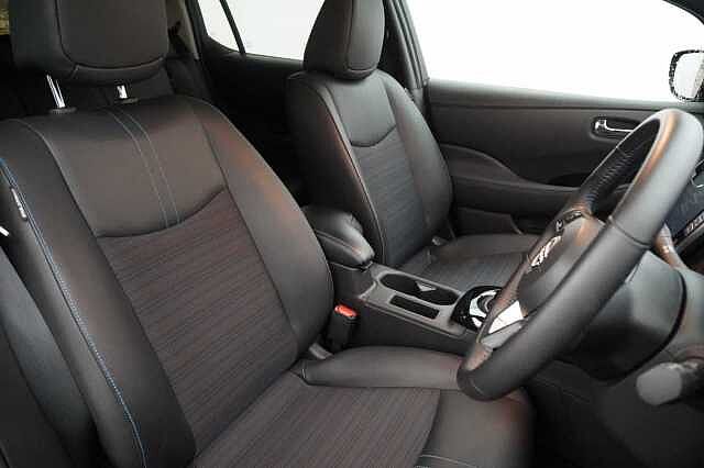 Nissan LEAF 39KW N-Connecta Auto with Sat Nav and 360 Around View Cameras