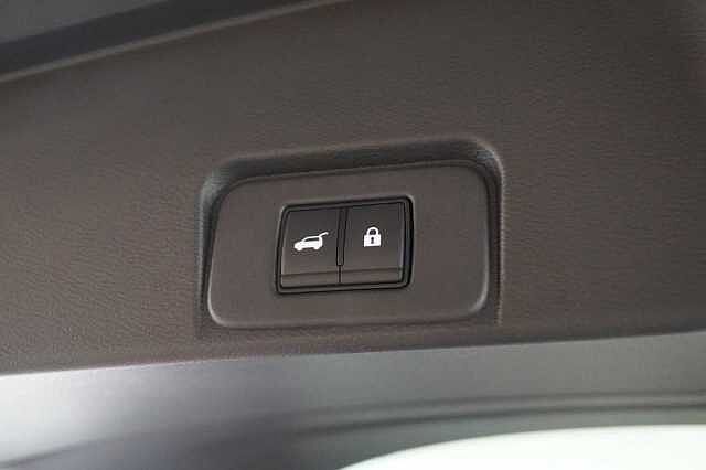 Nissan X-Trail 1.5 204 e-Power N-Connecta Auto with 5 Seats + Sat Nav and 360 Cameras