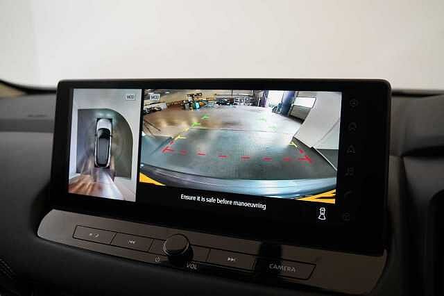 Nissan Qashqai 1.3 DIG-T MH 158 N-Connecta X-Tronic Auto with Sat Nav and 360 View Cameras